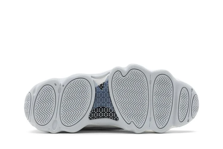 Krossovki-Air-Jordan-Pro-Strong-White-Metallic-Platinum-3