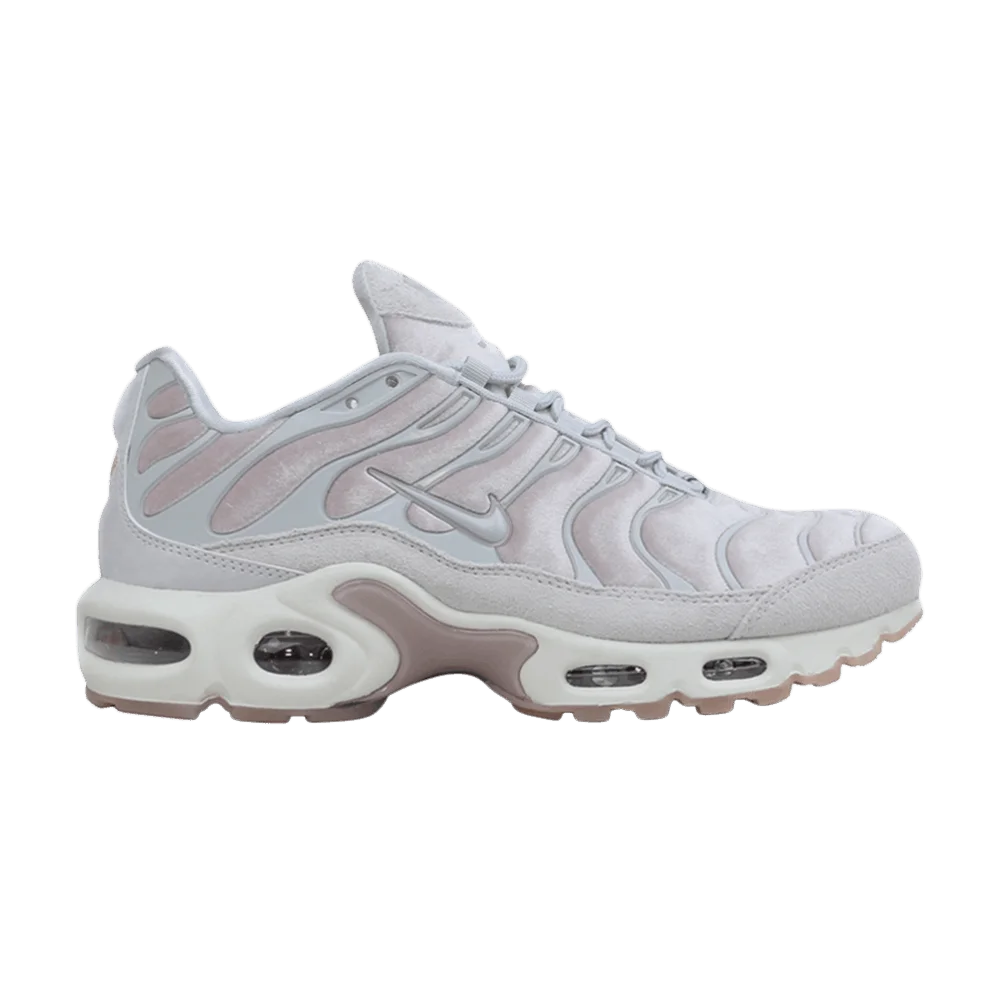 Krossovki-Nike-Wmns-Air-Max-Plus-LX-Particle-Rose