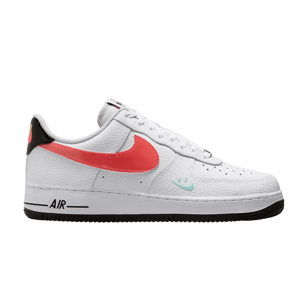 Krossovki-Nike-Air-Force-1-Low-Patent-Leather-Smiley-Face