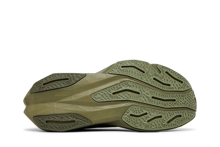 Кроссовки New Balance FuelCell Rebel v4 'Olivine Dark Camo'