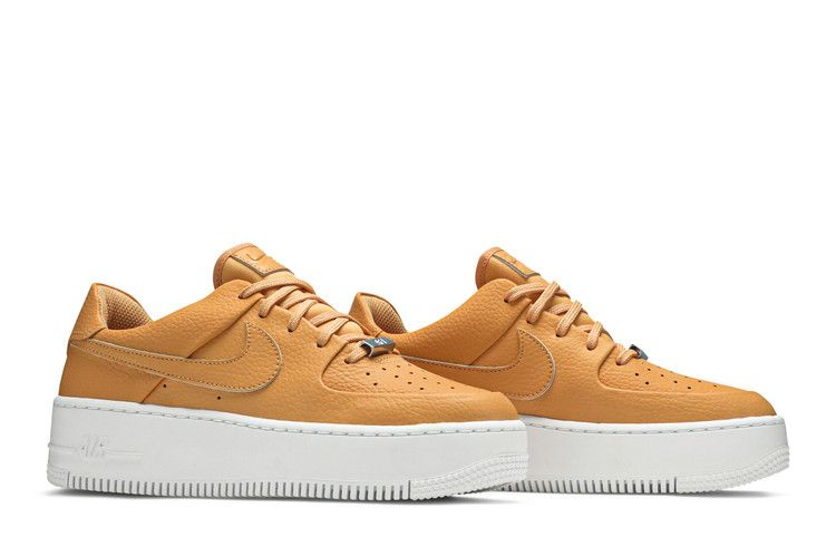 wmns-air-force-1-sage-low-copper-moon-ar5339-800_07