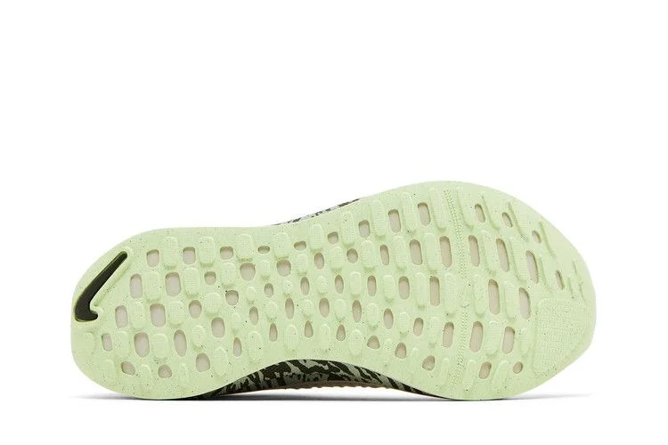 Krossovki-Nike-Wmns-ReactX-Infinity-Run-4-Premium-Light-Bone-Cargo-Khaki-3