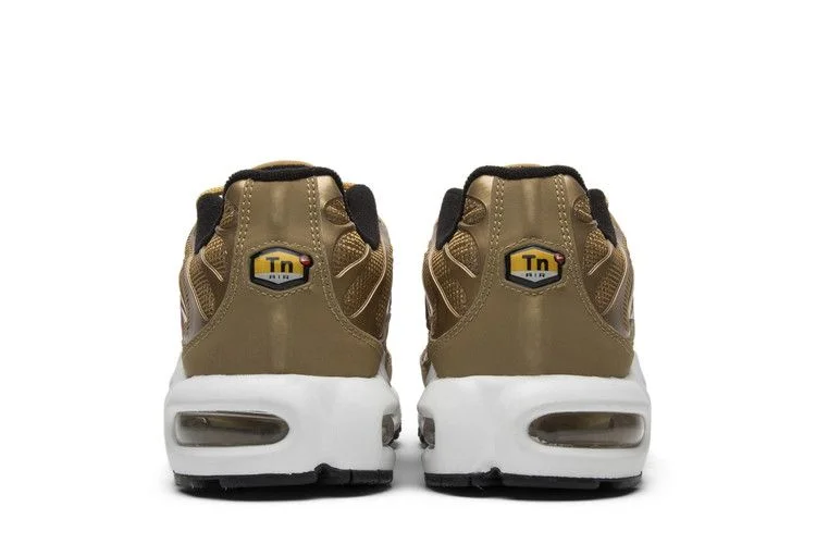 Кроссовки Nike Air Max Plus QS 'Metallic Gold'