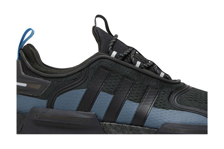 nmd_v3-black-blue-metallic-hq4447_01