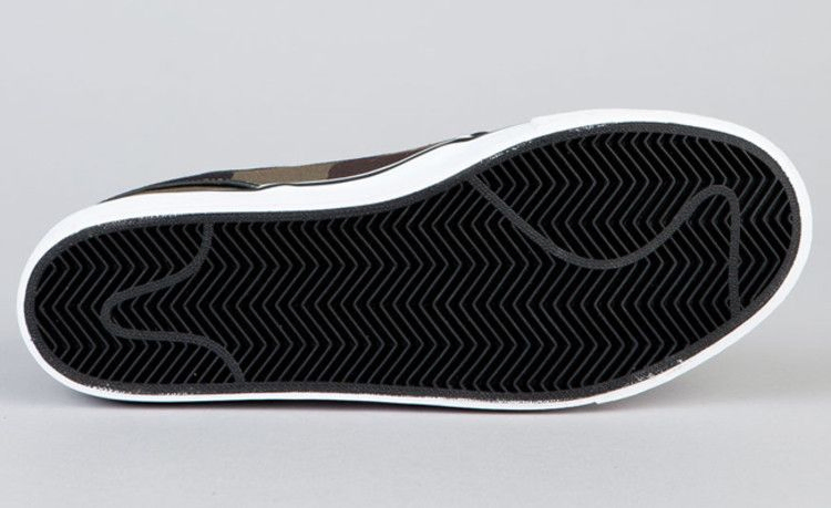 zoom-stefan-janoski-camo-333824-203_04