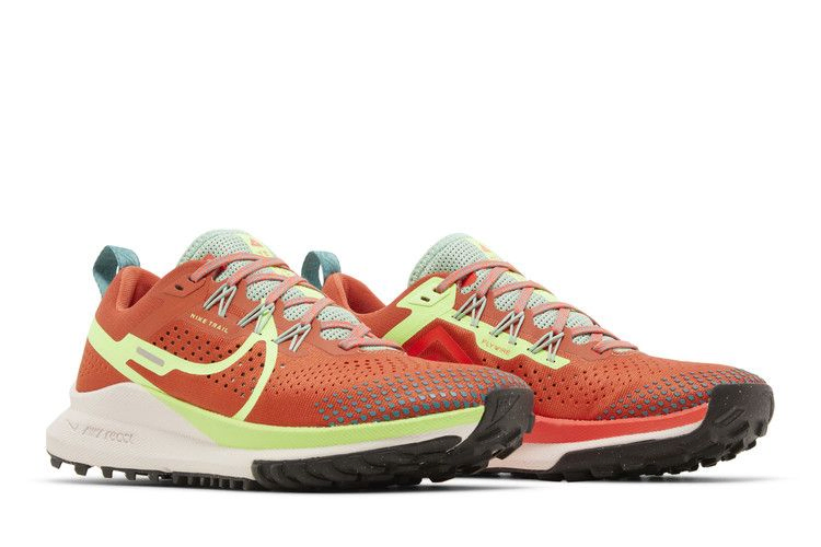 wmns-react-pegasus-trail-4-mantra-orange-ghost-green-dj6159-801_07