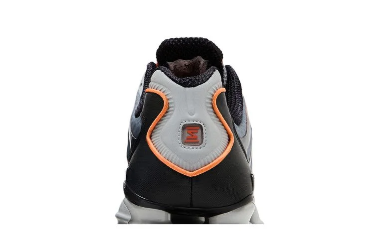 Кроссовки Nike Shox TL 'Light Smoke Bright Mandarin'