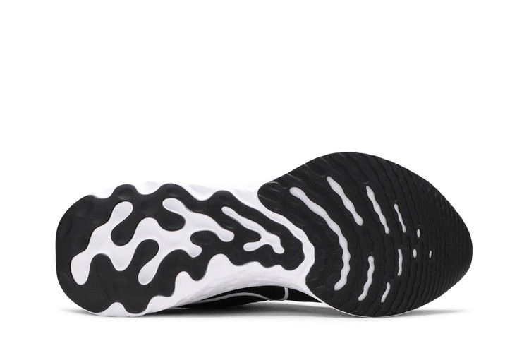 react-infinity-run-flyknit-2-black-ct2357-002_03