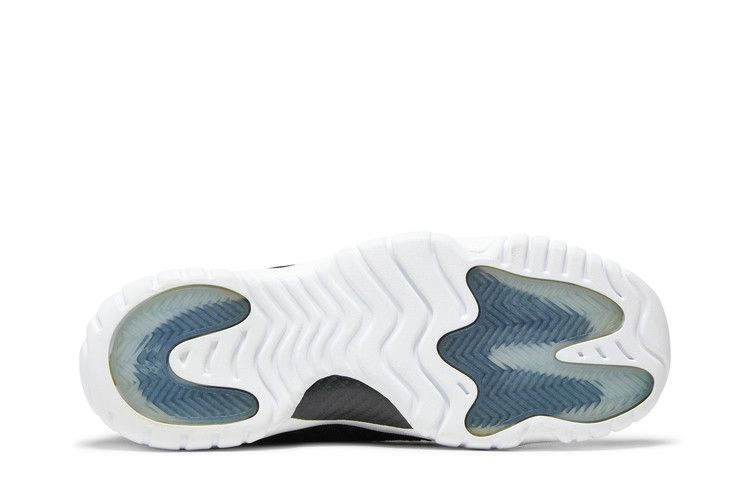 air-jordan-future-bg-gs-oreo-656504-021_03