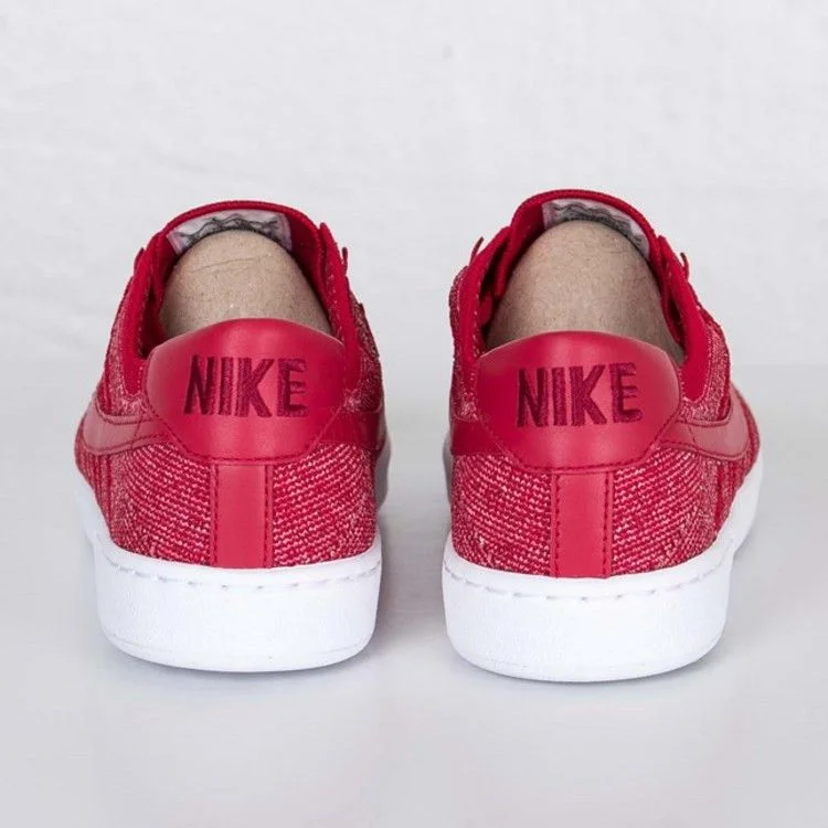 Кроссовки Nike Tennis Classic Ultra Flyknit