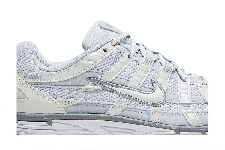 Krossovki-Nike-Womens-P-6000-Metallic-Summit-White-1