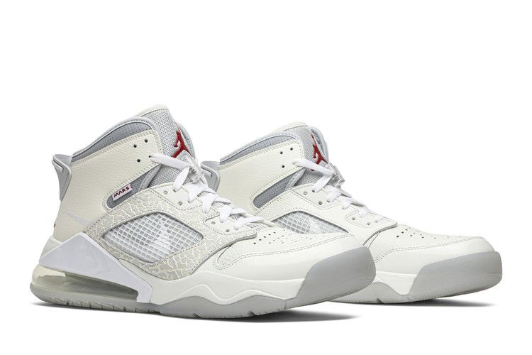 sneakersnstuff-x-jordan-mars-270-past-present-future-ct3445-100_07