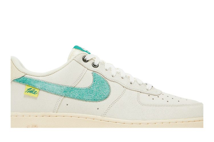 Кроссовки Nike Air Force 1 '07 LV8 'Test of Time'