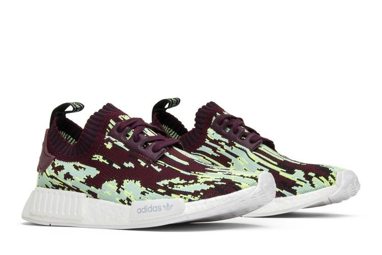 sneakersnstuff-x-nmd_r1-rk-datamosh-2-0-db2843_07