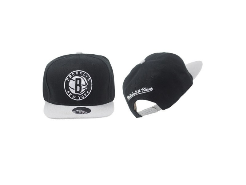 Бейсболка Brooklyn Nets Flipside Snapback