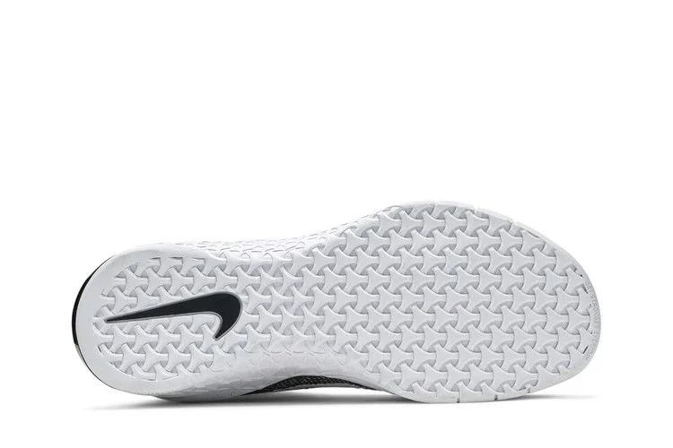 Krossovki-Nike-Wmns-Metcon-DSX-Flyknit-2-Black-White-3