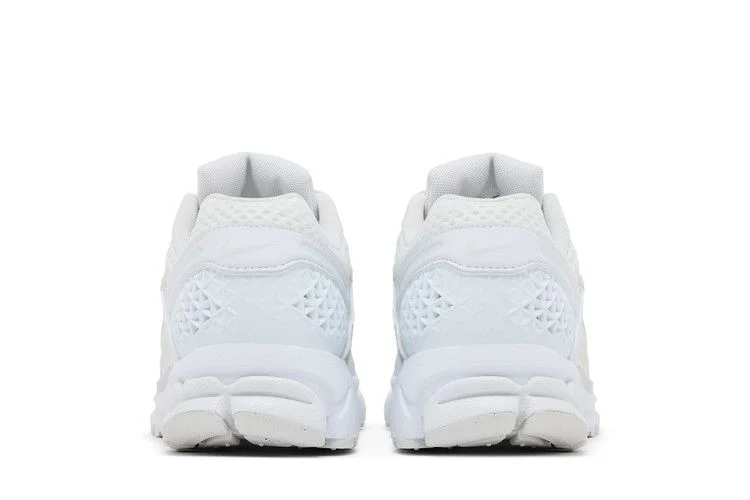 Кроссовки Nike Wmns Air Zoom Vomero 5 'Triple White'