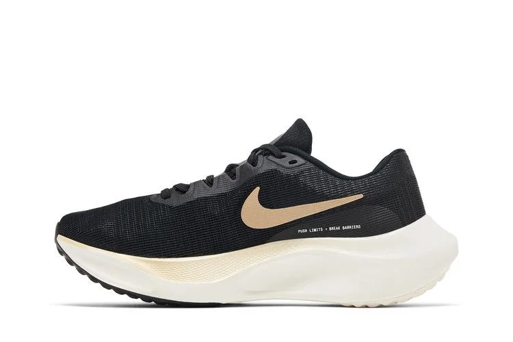 Кроссовки Nike Zoom Fly 5 'Black Metallic Gold Grain'