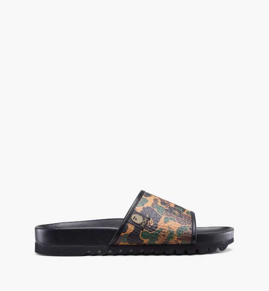 Сланцы A Bathing Ape x MCM Visetos Slide Camo