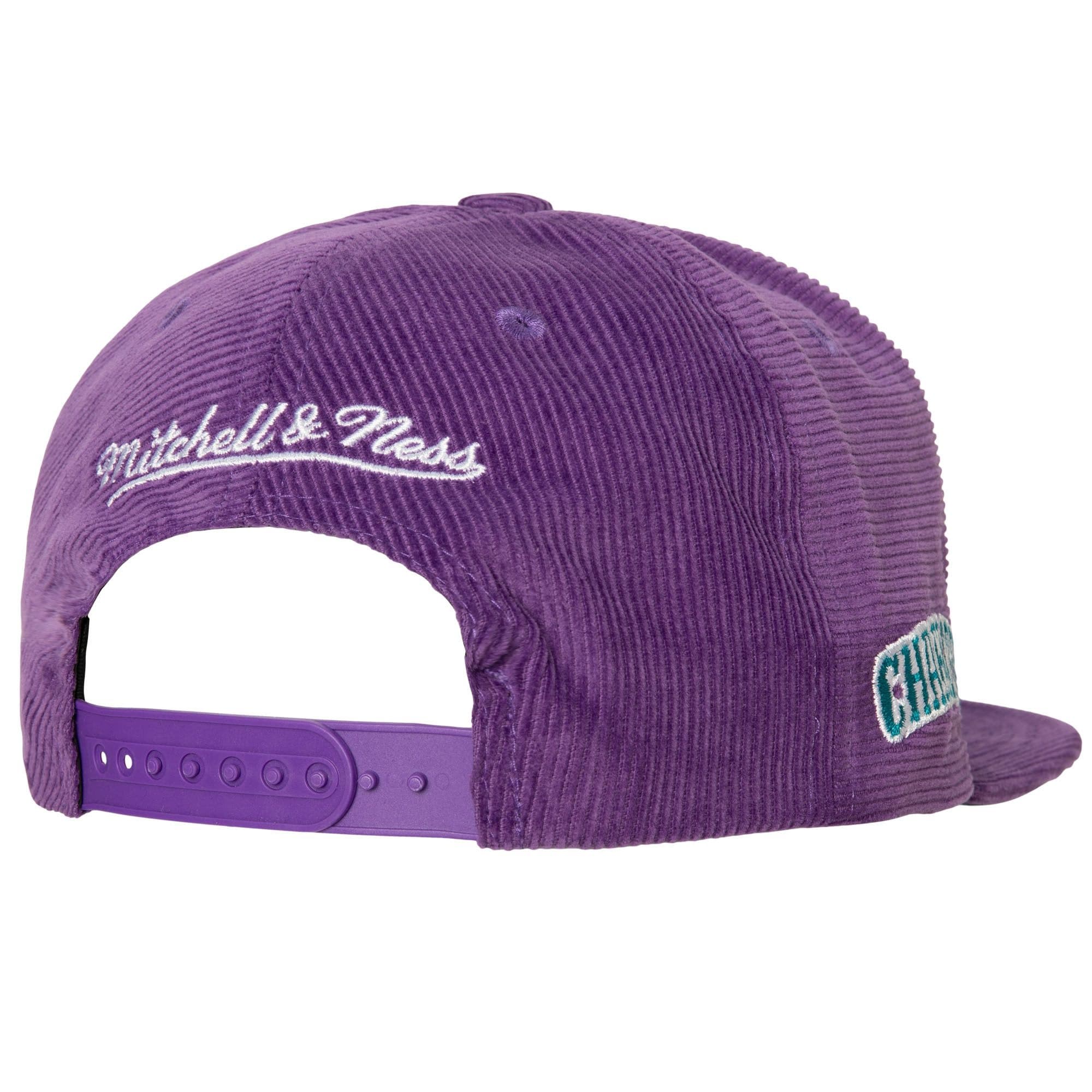 Mitchell-Ness-All-Directions-Snapback-HWC-Charlotte-Hornets-Hat-1