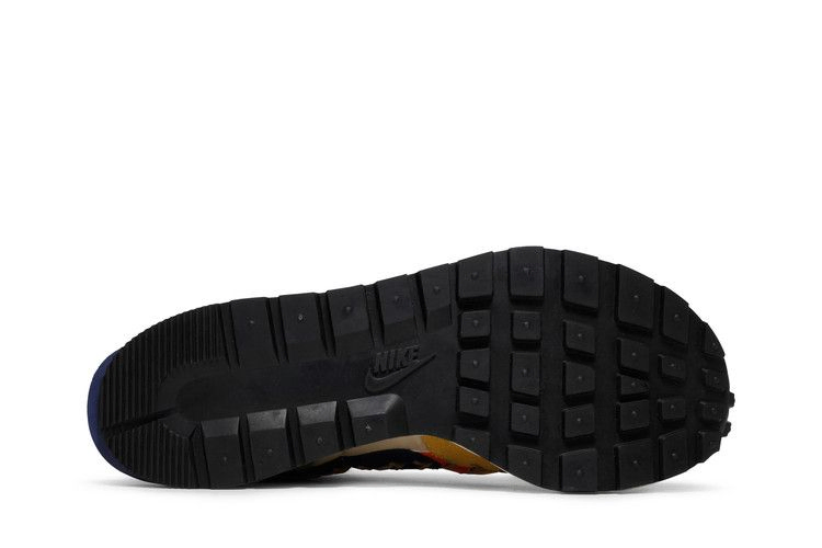 sacai-x-jean-paul-gaultier-x-vaporwaffle-dh9186-200_03