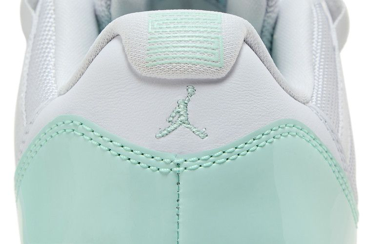 wmns-air-jordan-11-retro-low-igloo-ah7860-103_08