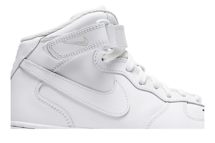 Кроссовки Nike Wmns Air Force 1 '07 Mid 'Triple White'
