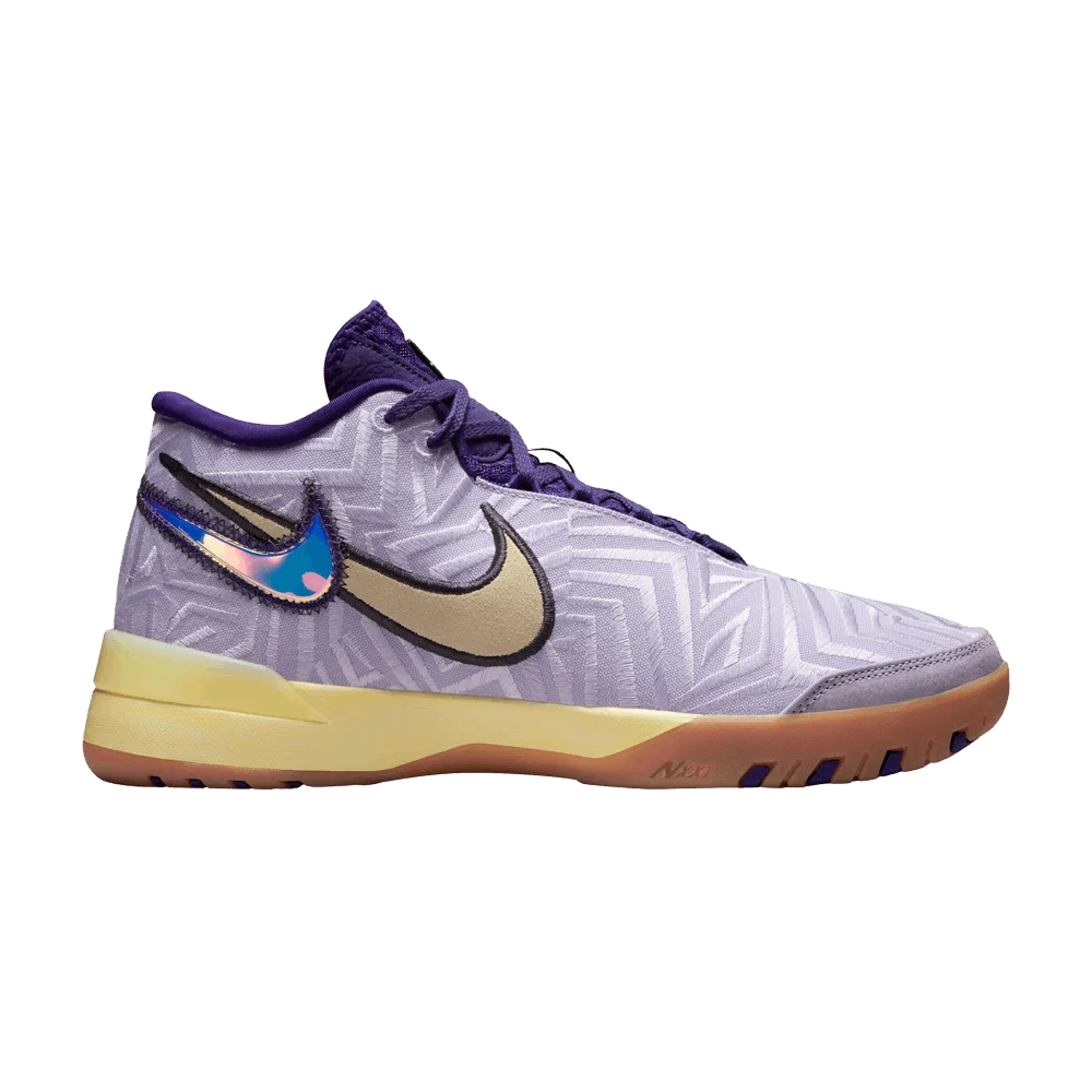 Krossovki-Nike-Zoom-LeBron-NXXT-Genisus-Lakers