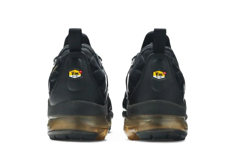 Кроссовки Nike Air VaporMax Plus 'Black Gold'