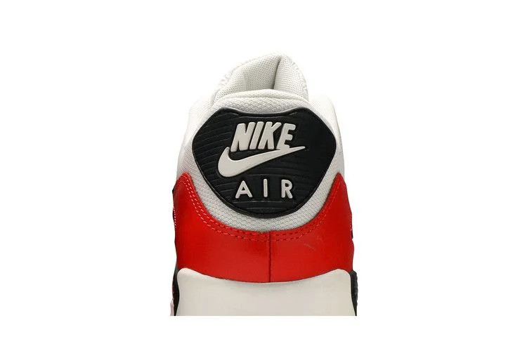Krossovki-Nike-Air-Max-90-Essential-6