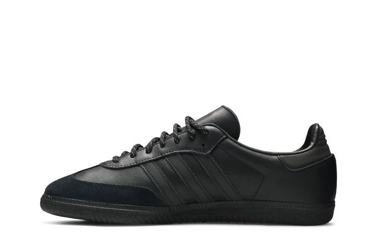 Krossovki-Pharrell-x-adidas-Samba-Black-Future-2