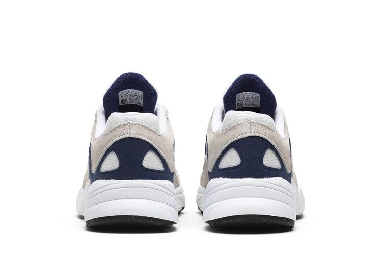 yung-1-blue-g27031_05
