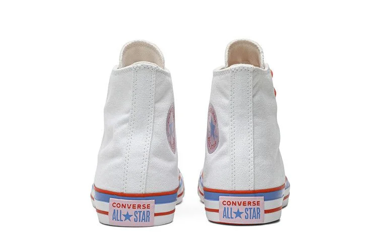 Krossovki-Millie-Bobby-Brown-x-Converse-Wmns-Chuck-Taylor-All-Star-Hi-Marina-5