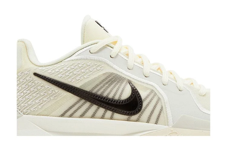 Krossovki-Nike-Wmns-Sabrina-2-Relentless-1