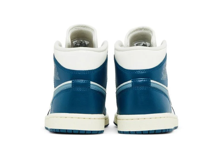 Кроссовки Wmns Air Jordan 1 Mid 'Sky J French Blue'