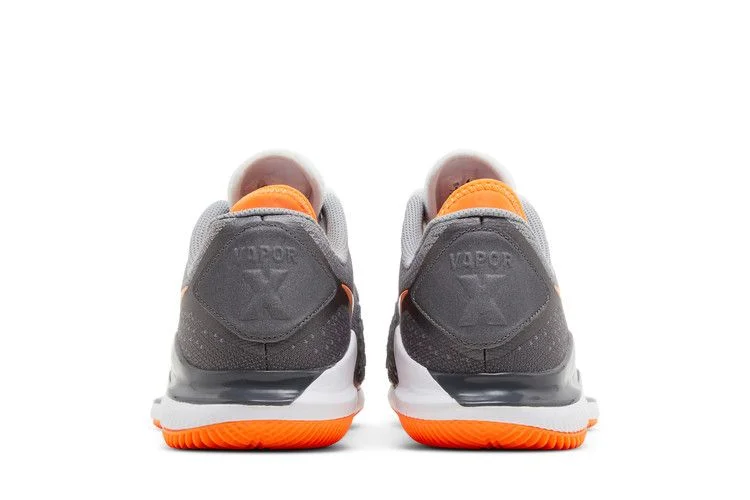 Krossovki-Nike-Court-Air-Zoom-Vapor-X-Knit-HC-Metallic-Dark-Grey-Total-Orange-5