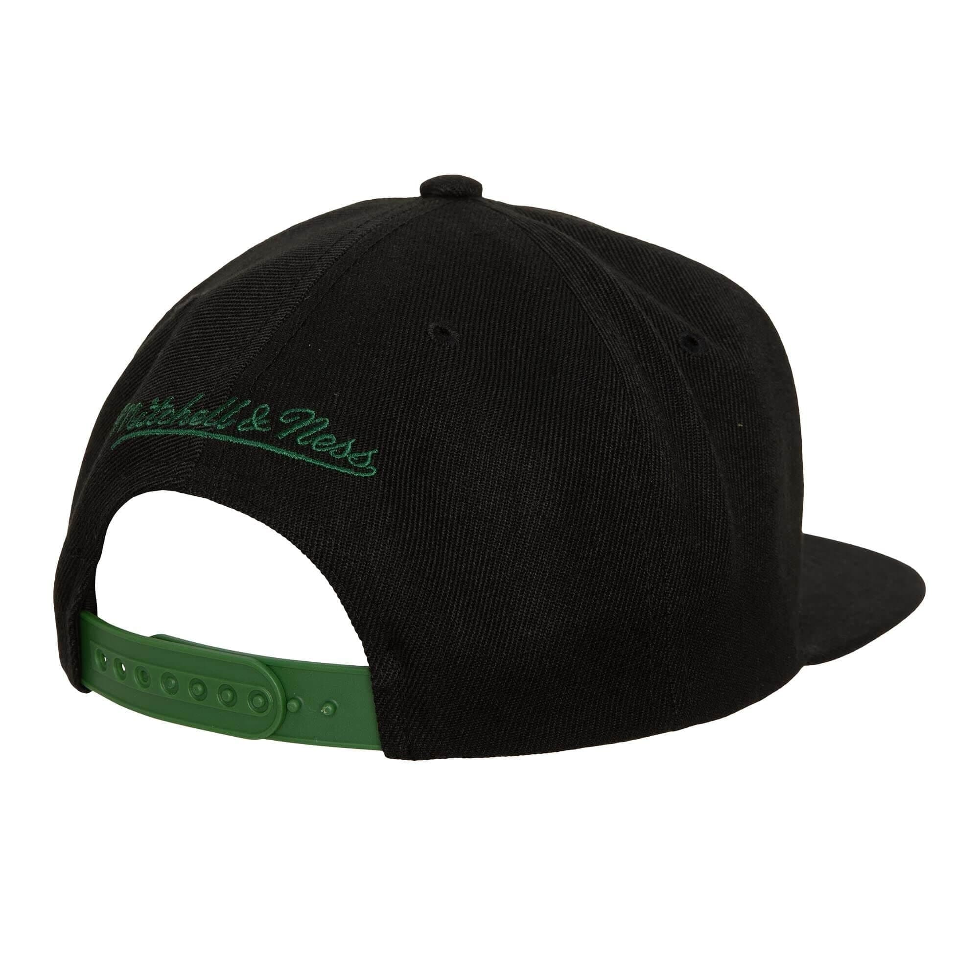 Бейсболка Mitchell & Ness Satin Under Snapback Milwaukee Bucks Hat