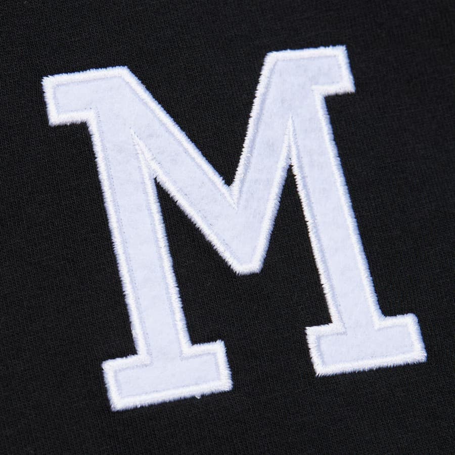Футболка Mitchell & Ness Hank Aaron Black Milwaukee Braves Player Crewneck T-Shirt
