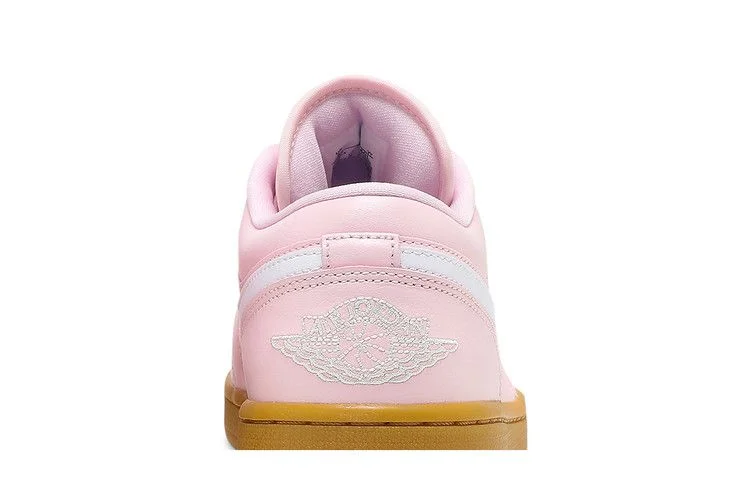 Кроссовки Wmns Air Jordan 1 Low 'Arctic Pink Gum'