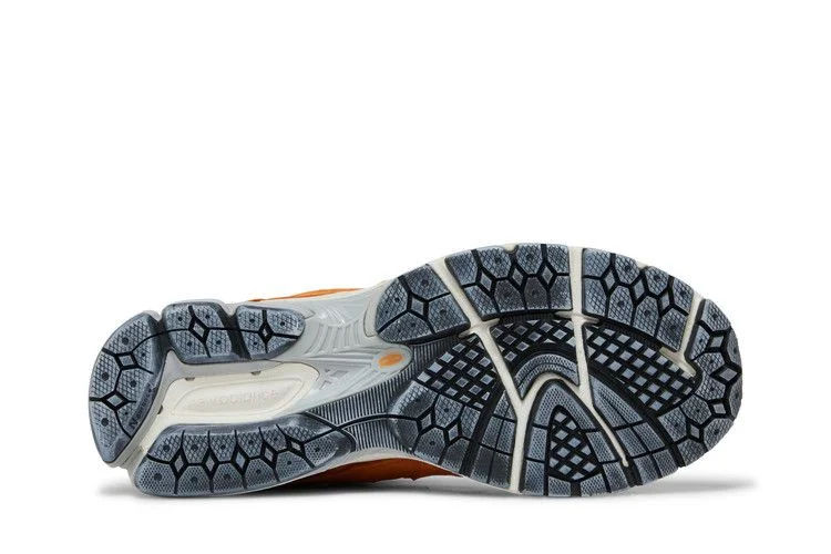 Кроссовки New Balance 2002R 'Protection Pack - Vintage Orange'