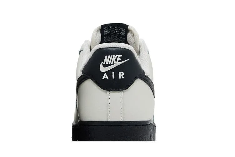 Кроссовки Nike Air Force 1 '07 'Light Bone Black'