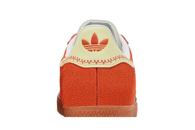 Кроссовки Toy Story x adidas Gazelle J 'Jessie'