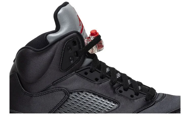 Кроссовки Air Jordan 5 Retro 'Satin Bred'