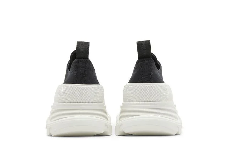 Кроссовки Alexander McQueen Tread Slick Lace Up 'Black White'