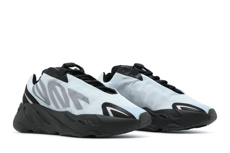 Krossovki-adidas-Yeezy-Boost-700-MNVN-Blue-Tint-7