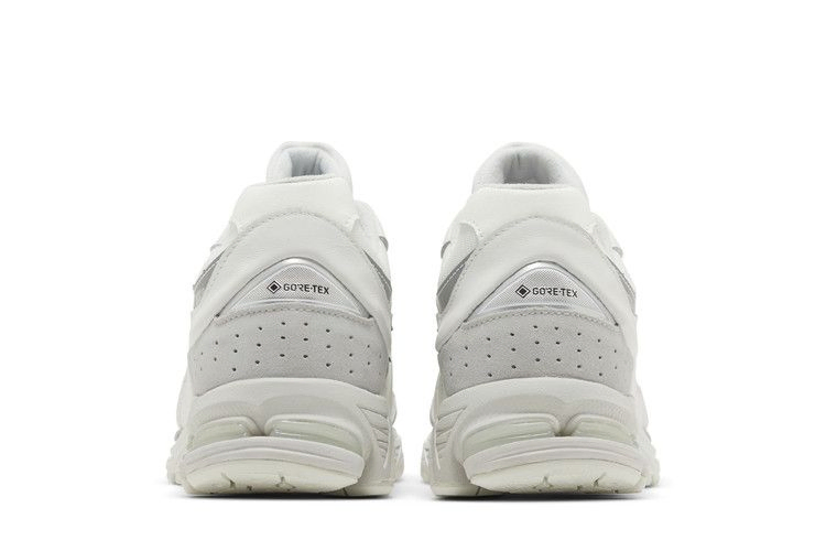 Кроссовки New Balance 2002R GORE-TEX 'White Brighton Grey'