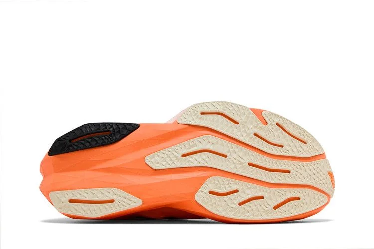 Кроссовки New Balance FuelCell Rebel v4 'Hot Mango'