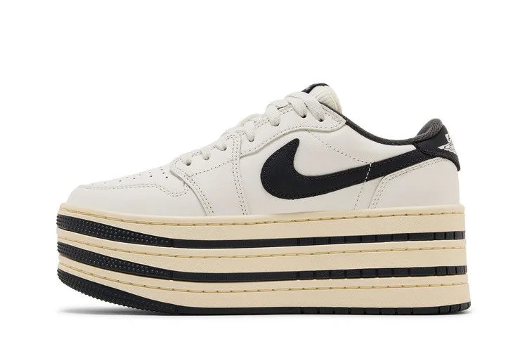 Кроссовки Wmns Air Jordan 1 'Triple Stack - Sail Coconut Milk'