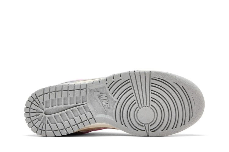 Кроссовки Nike Wmns Dunk Low Next Nature 'Smoke Grey Pink Rise'