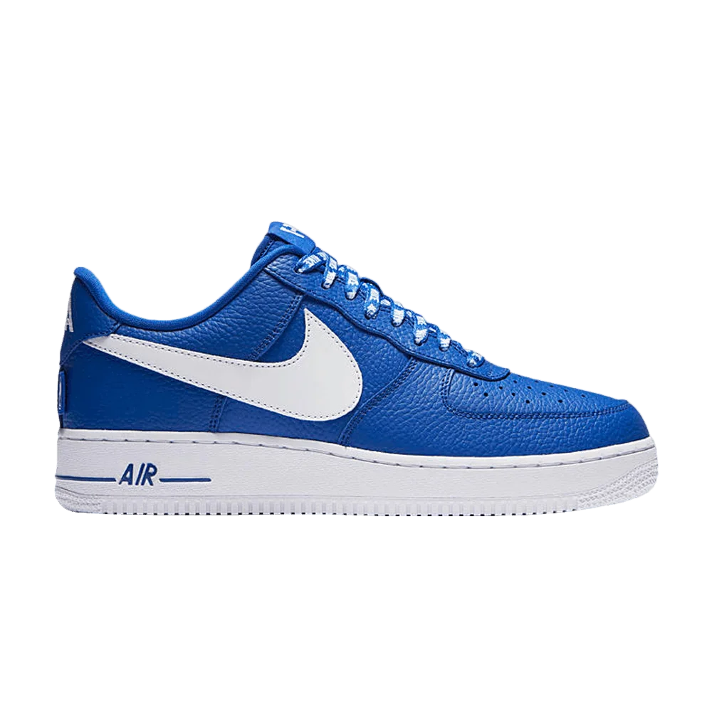 Krossovki-Nike-Air-Force-1-Statement-Game